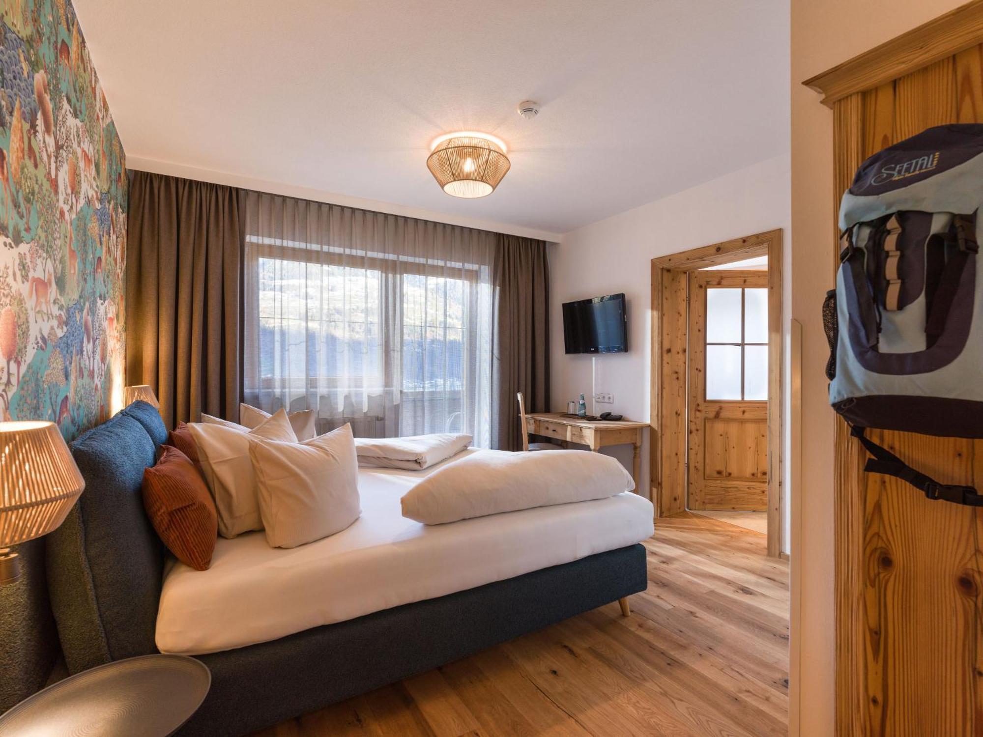 Alpin Family Resort Seetal Kaltenbach Zimmer foto